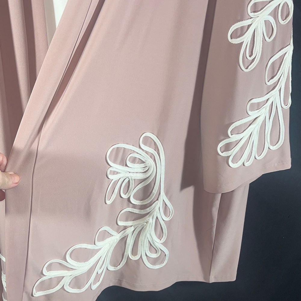 Gorgeous Mauve Cardigan w/ Ivory Embroidery Women 2X - Picture 3 of 8